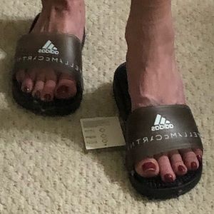 Awesome Brand New Stella McCartney designer Adidas slides